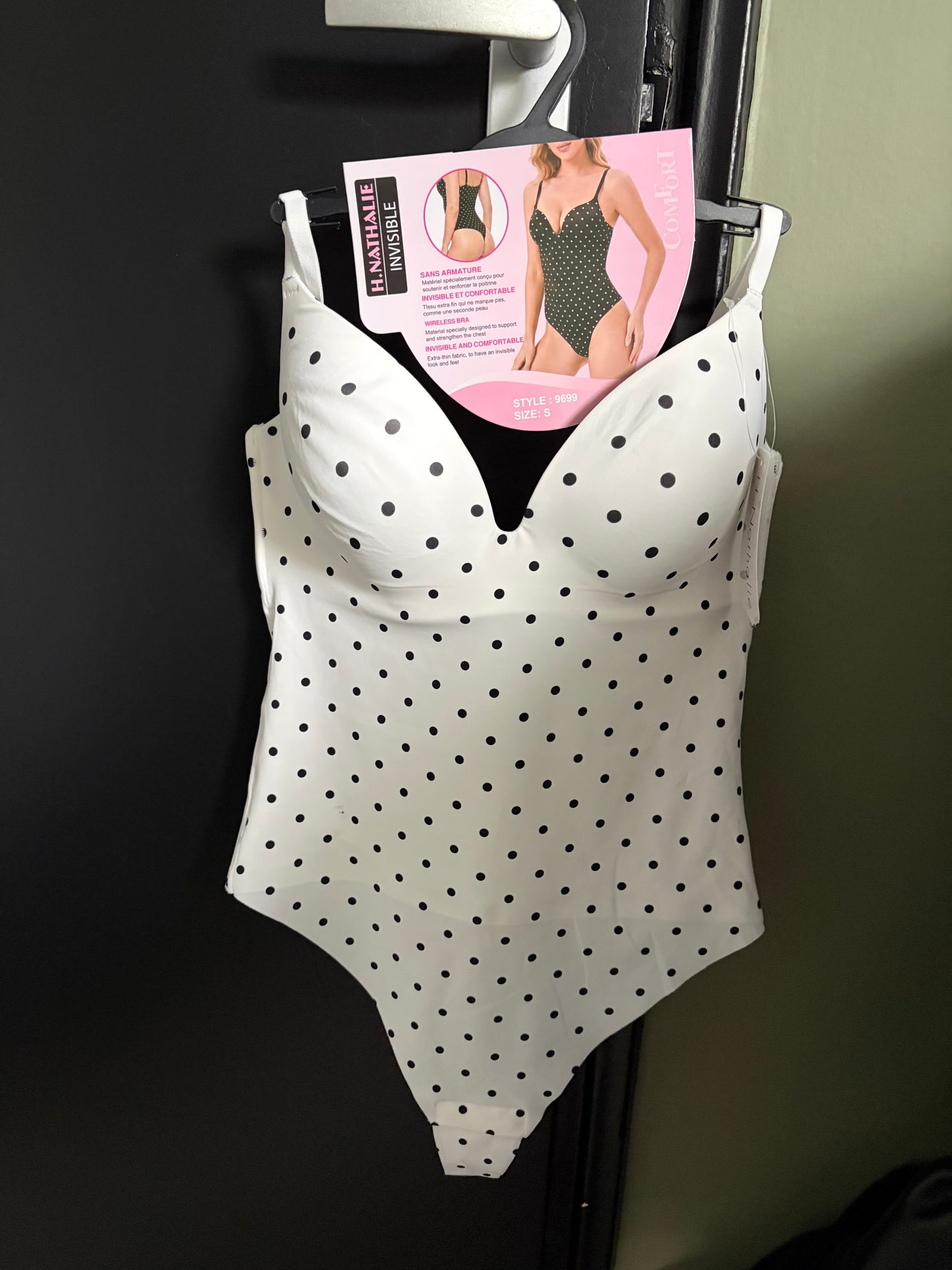 V-Neck body polka wit