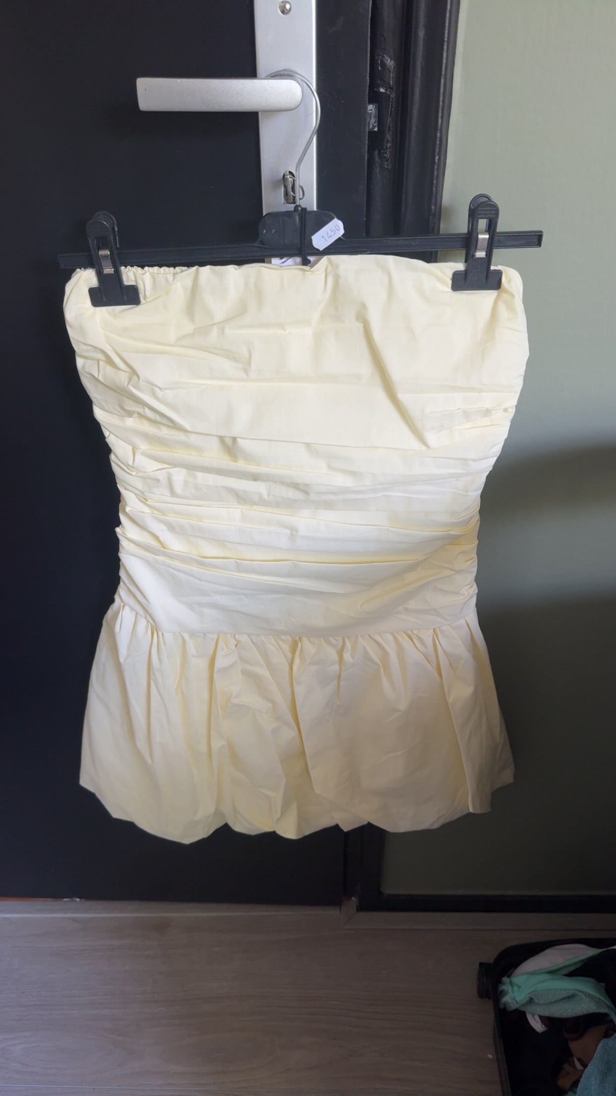 Strapless jurk geel