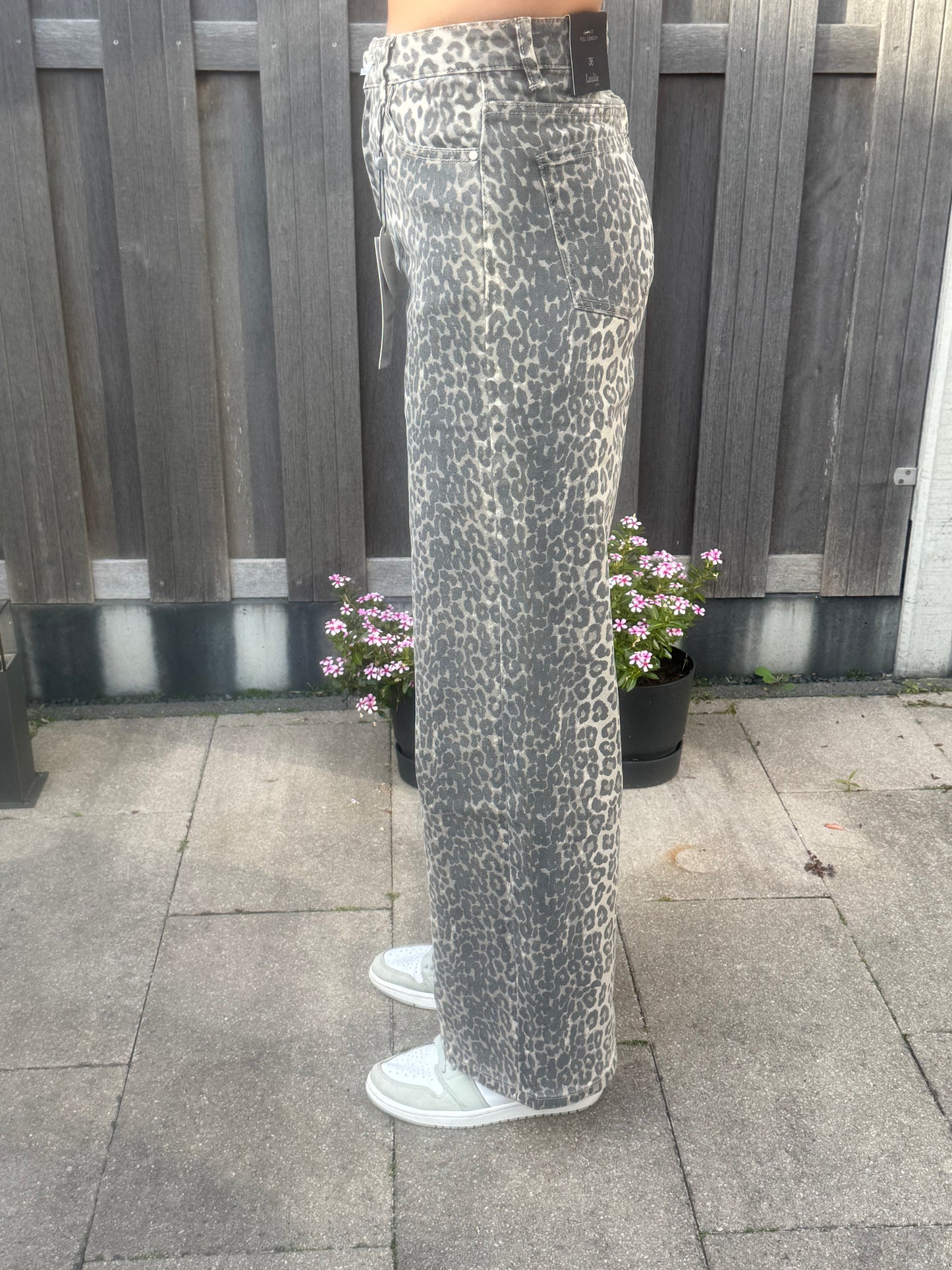 Leopard jeans