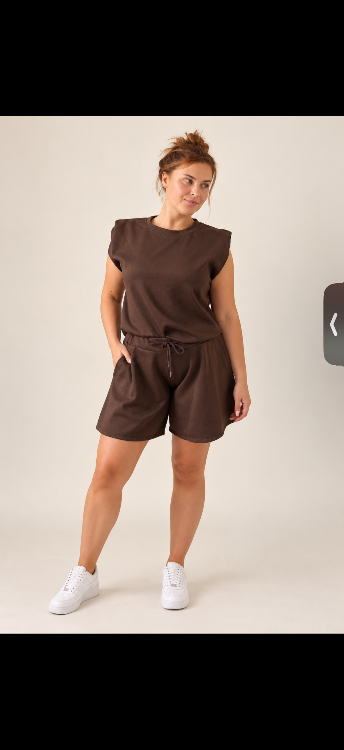 Lina set bruin