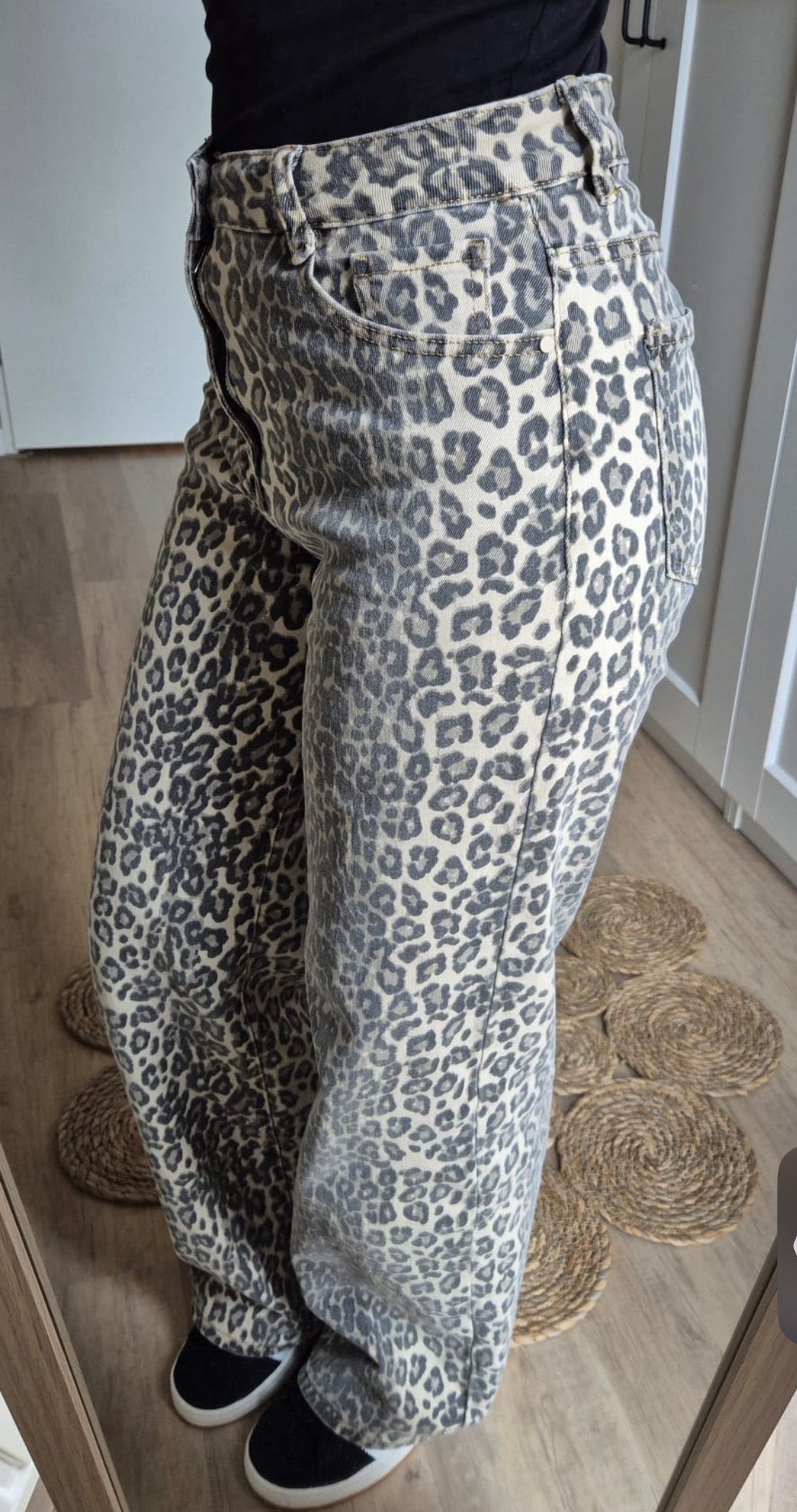 Leopard jeans