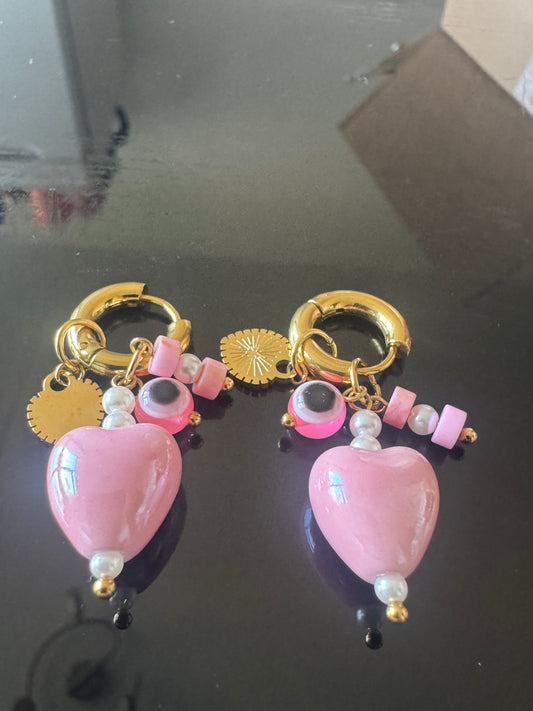 Oorbellen met bedeltjes